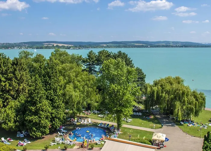 提哈尼俱乐部简易别墅酒店 蒂豪尼