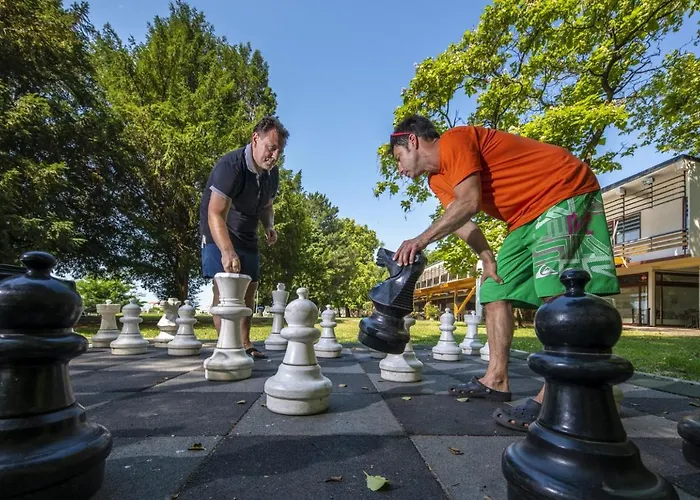 假日公园 提哈尼俱乐部简易别墅酒店