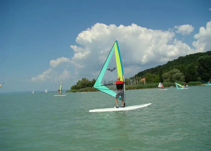 提哈尼俱乐部简易别墅酒店 假日公园 4*