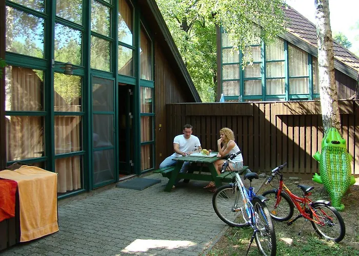 提哈尼俱乐部简易别墅酒店 假日公园 4*