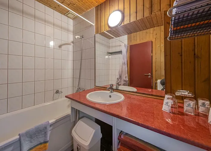 假日公园 提哈尼俱乐部简易别墅酒店 4*